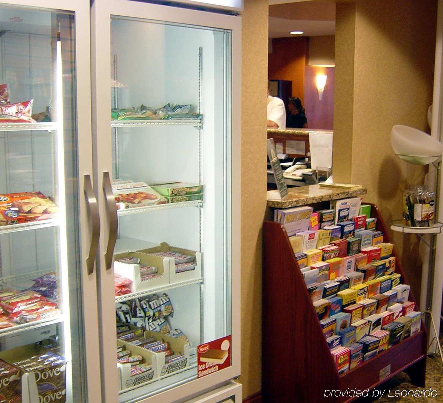 Hampton Inn & Suites By Hilton Manchester Bedford Facilities photo